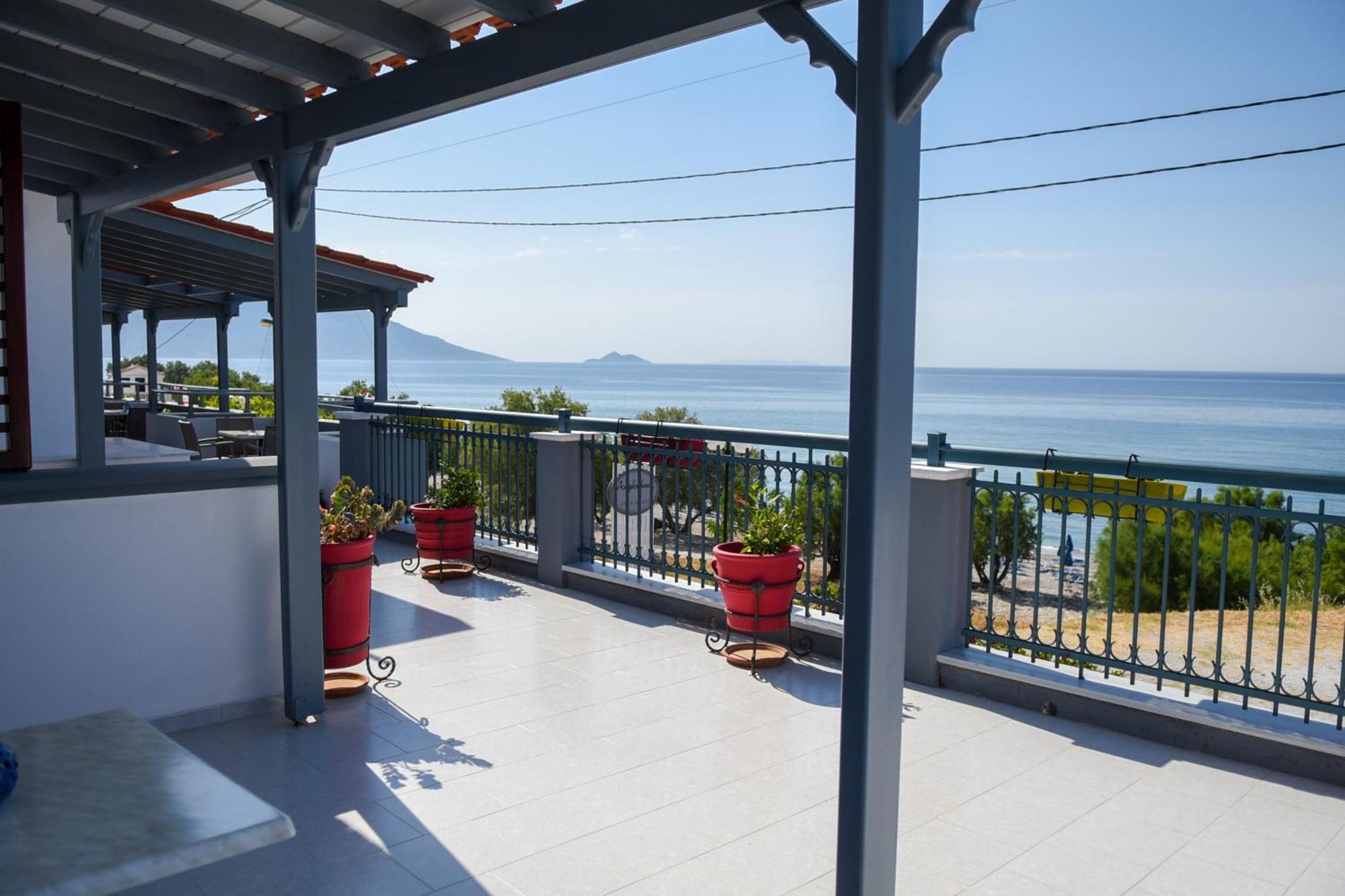 Angela Beach Apartments Votsalakia  Extérieur photo